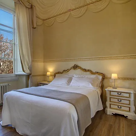 Apartment Lungarno Elegance *